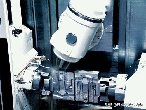 日本微成型技能：用0.02mm的鋼絲和0.03mm的立銑刀，打造精細(xì)模具