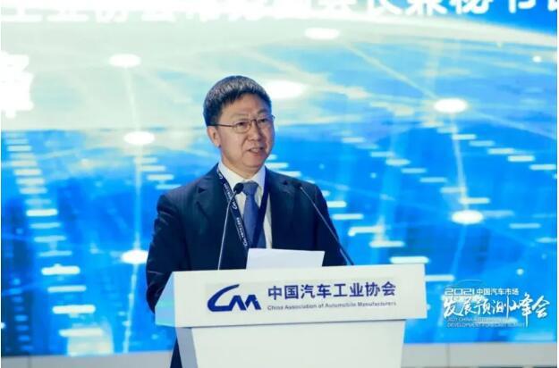2025年我國新能源汽車銷量或達600萬輛，自主產(chǎn)業(yè)鏈切勿再錯過機會